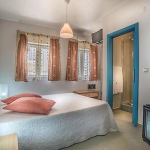 Weaa Hotel